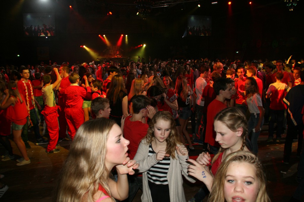 ../Images/Knalrooie Stuiterbal Disco - Stephan Bekooij 012.jpg